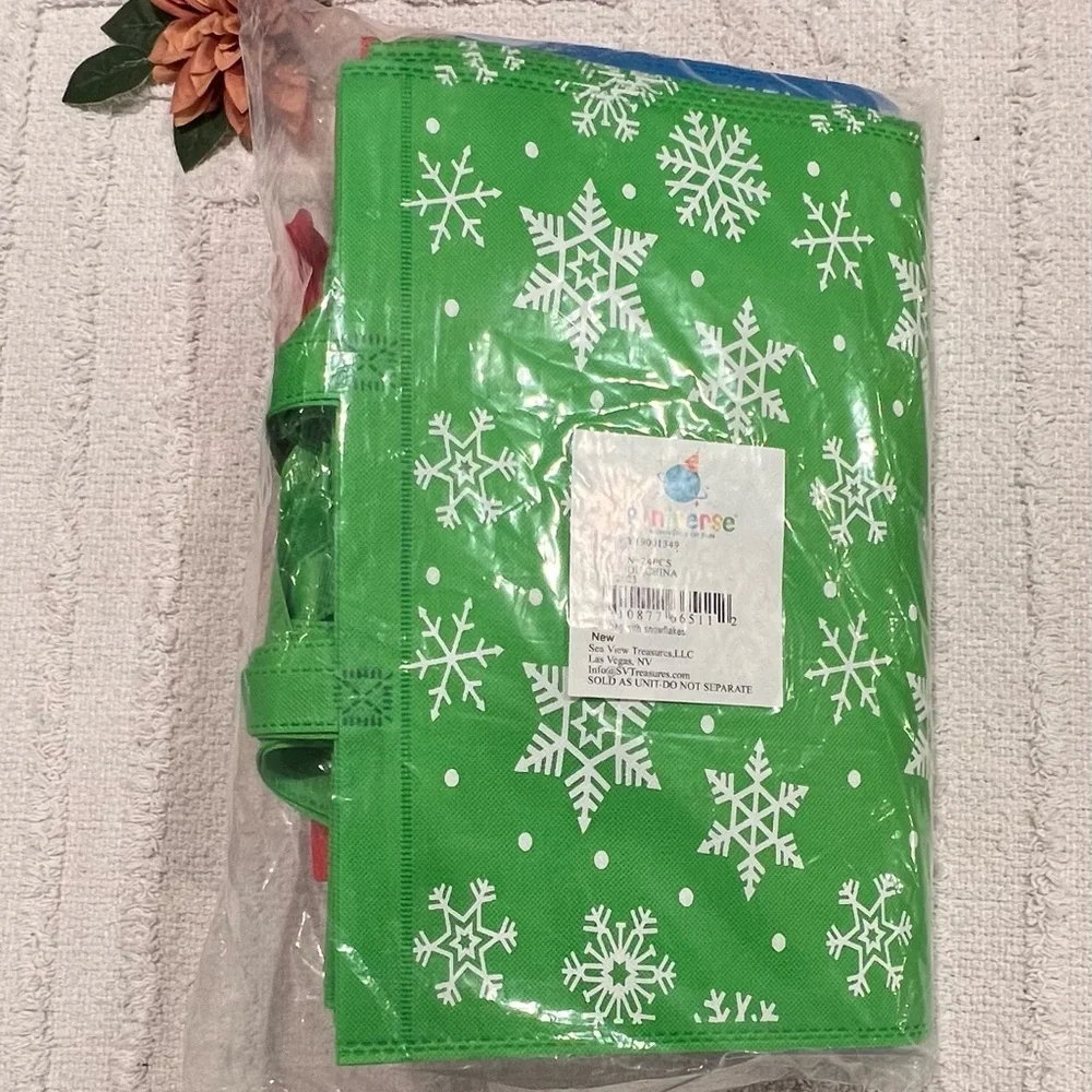24 Piece Holiday Christmas Reusable Tote Bags- 14.5in x17in